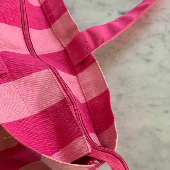 Victoria’s Secret classic oversized weekender cotton|canvas zipper & 2 pouches - Picture 6 of 10